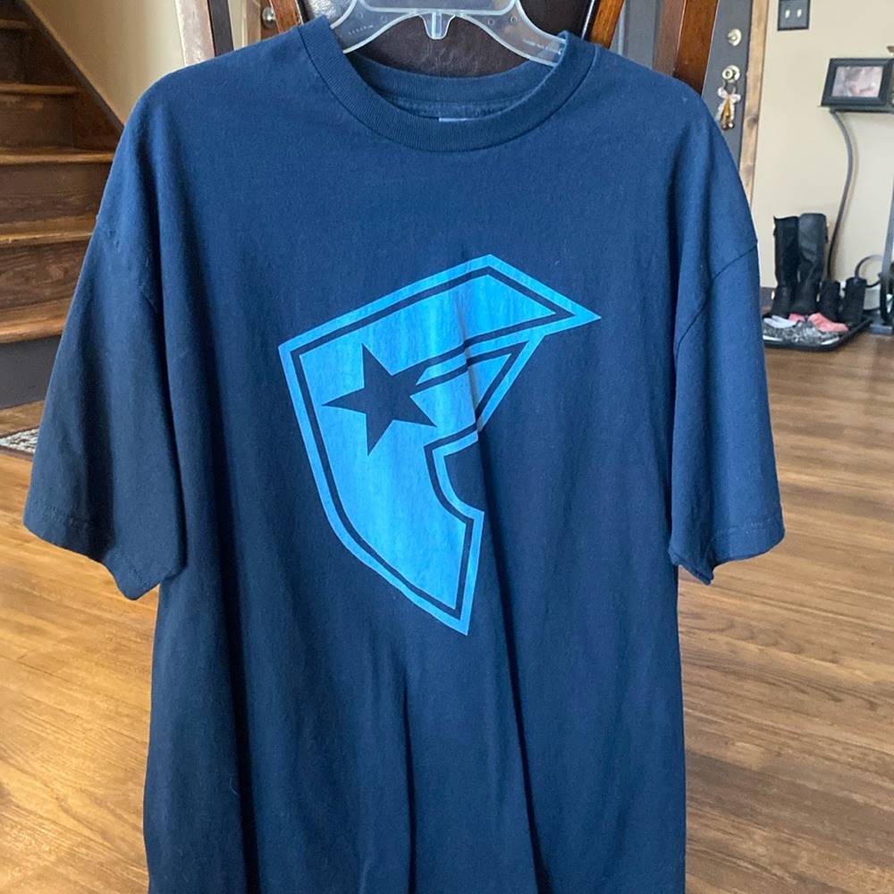 Famous stars and straps blue logo shirt Vintage
